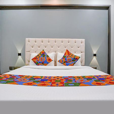 Fabhotel Grand Inn II Navi Mumbai Bagian luar foto