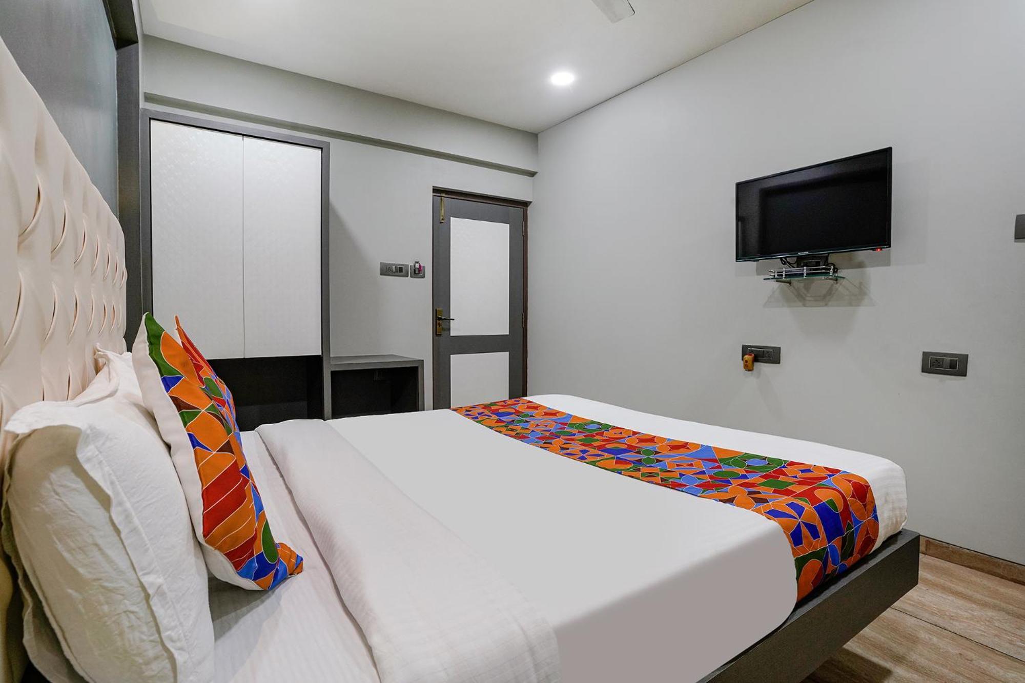 Fabhotel Grand Inn II Navi Mumbai Bagian luar foto