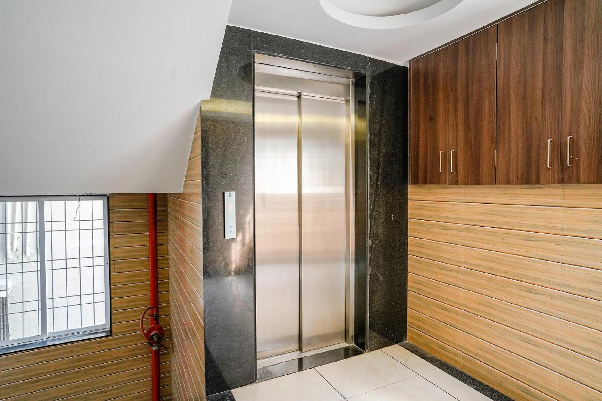 Fabhotel Grand Inn II Navi Mumbai Bagian luar foto